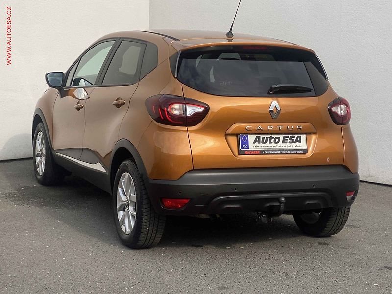 Renault Captur (2019) 1.3 TCe, ČR, Navi, AC, TZ - fotka 6 z 16