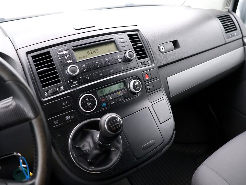 Volkswagen Multivan 2,5 TDI 96kW Comfortline - fotka 21 z 29