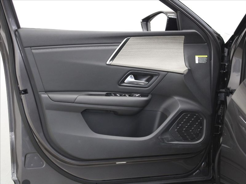 Citroën C5 X 1,6 PT 133kW Shine Paměť 31tkm - fotka 18 z 27
