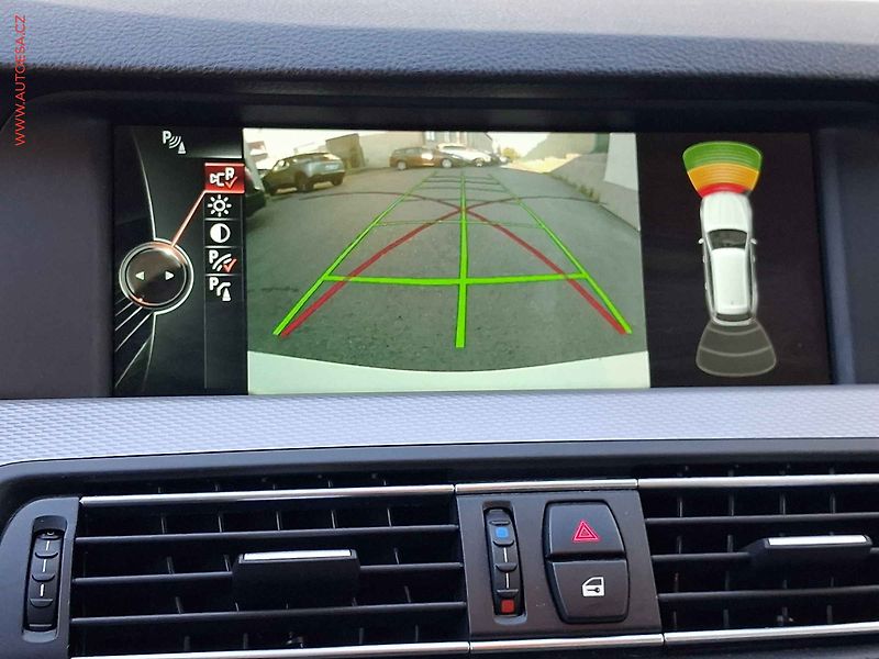 BMW Řada 5 (2013) 3.0 D 535d xDrive, ČR, AT - fotka 21 z 22