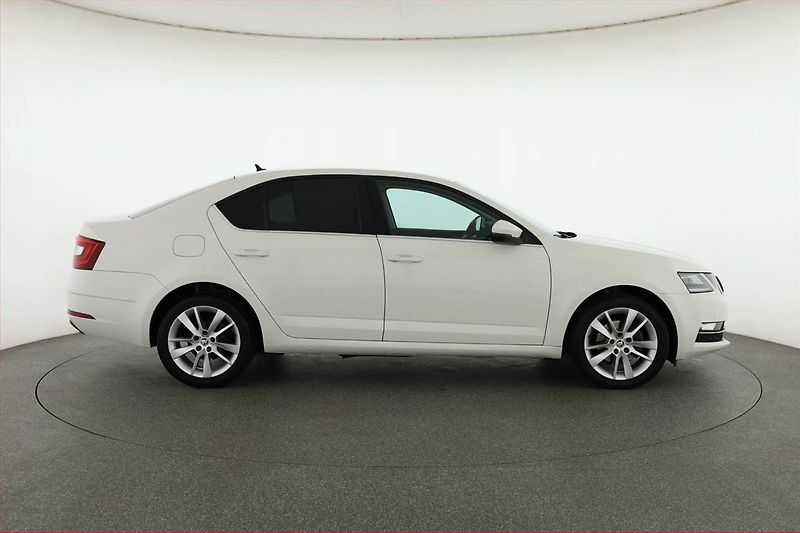 Škoda Octavia (2018) Style 2.0 TDI, Automat - fotka 6 z 18