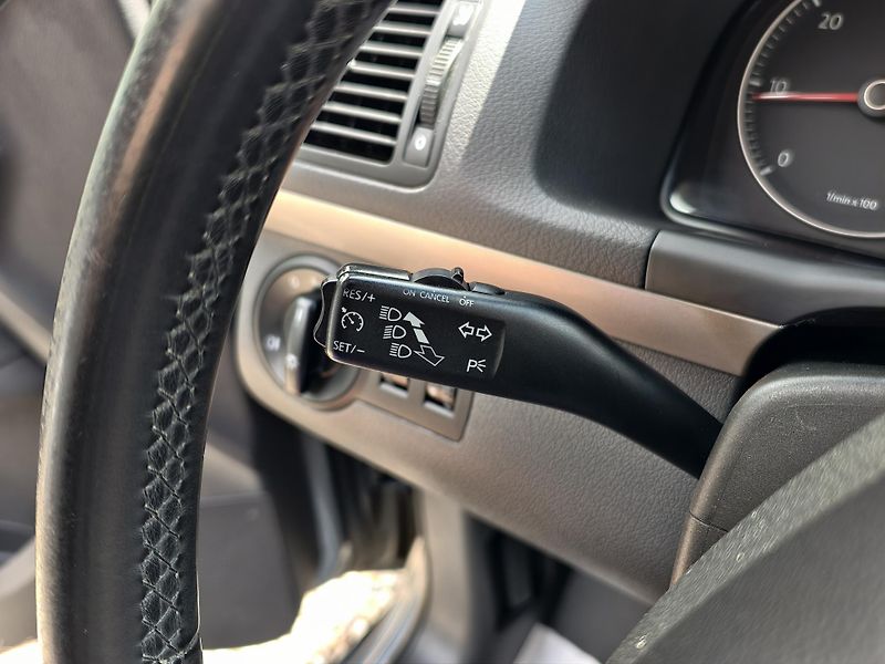 Volkswagen Touran 1.9 TDi 77kW TEMPOMAT, VÝHŘEVY - fotka 15 z 20