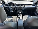 Škoda Superb (2011) 2.0 TDi, DSG, navi - náhled 8