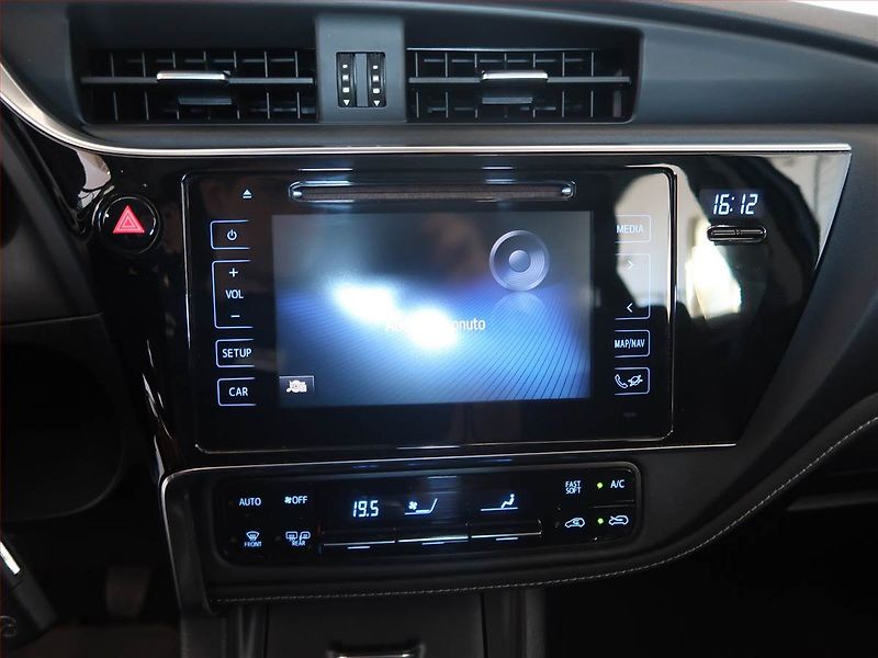 Toyota Auris (2017) 1.6 Valvematic, Serv.kniha - fotka 12 z 14