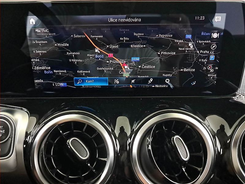 Mercedes-Benz GLB (2022) 200 d - fotka 18 z 20