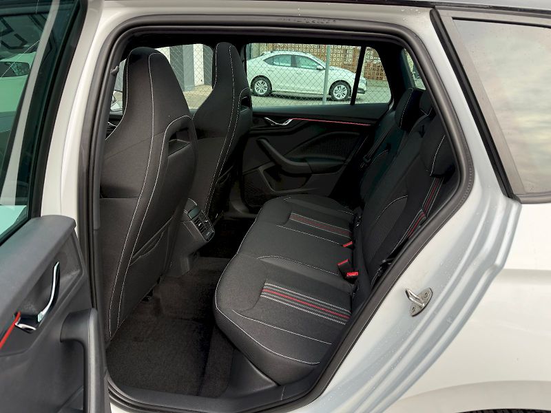Škoda Kamiq (2024) 1.0 TSI 85 kW Monte Carlo - fotka 8 z 22