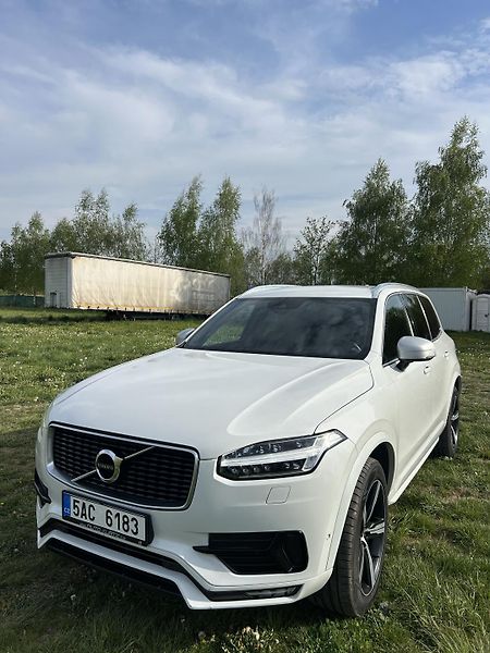 Volvo XC90 (2015) D5 AWD ,R-design, 1.majitel - fotka 4 z 18