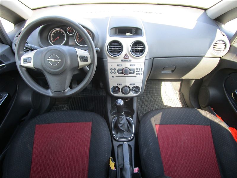 Opel Corsa 1.2i  Klima - fotka 7 z 34