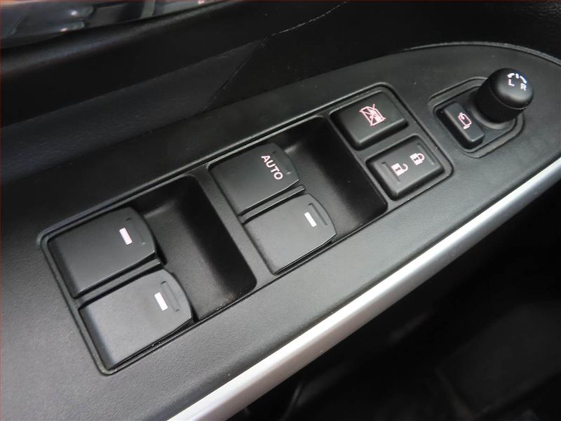 Suzuki SX4 S-Cross (2015) Premium 1.6 VVT AllGrip, 4X4 - fotka 14 z 14