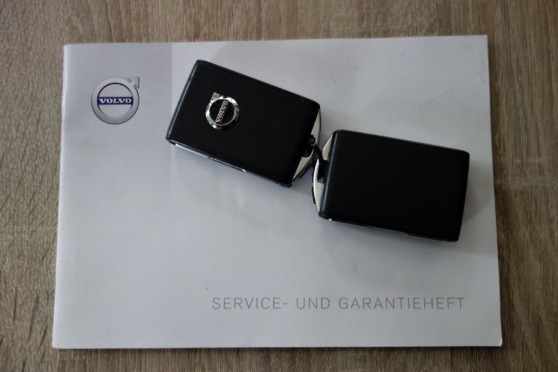 Volvo XC90 (2015) Momentum 2.0 D5 AWD 165 kW - fotka 34 z 34