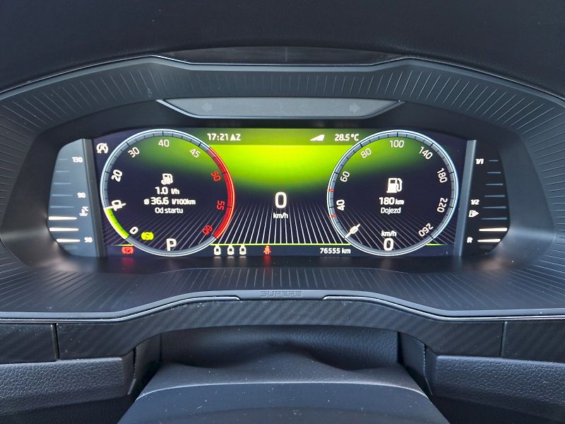 Škoda Superb (2022) Sportline DSG 4x4  2,0TDi 147k - fotka 9 z 35