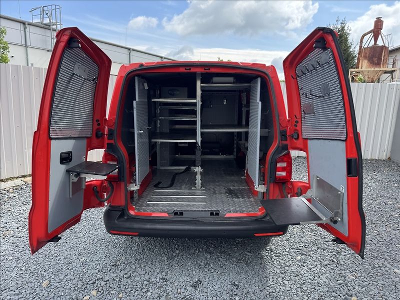 Volkswagen Transporter 2,0 TDI DSG LONG DPH 1.maj. ČR - fotka 13 z 50