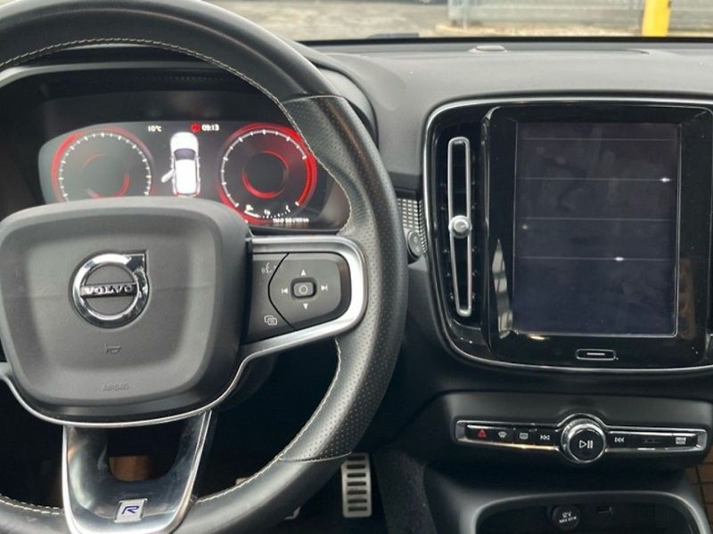 Volvo XC40 2,0i,182kW,1MAJ,CZ,SERVISKA,AW - fotka 9 z 14