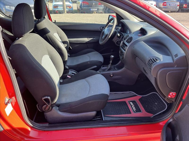 Peugeot 206 1,4 HDi SERVIS VSTŘIKY ROZVODY - fotka 11 z 27