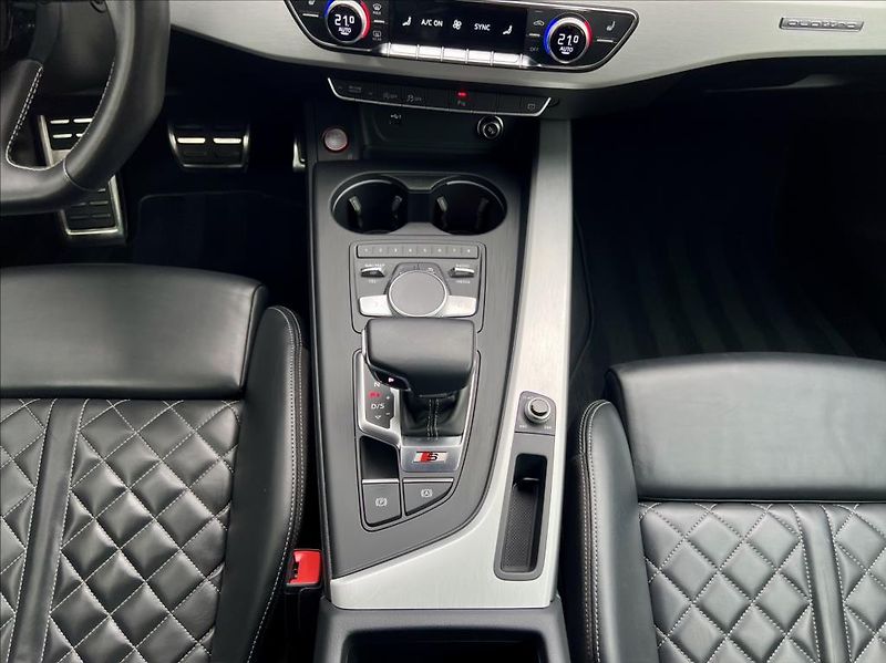 Audi S5 3,0 TDi QUATTRO / LED / MASÁŽE - fotka 40 z 49