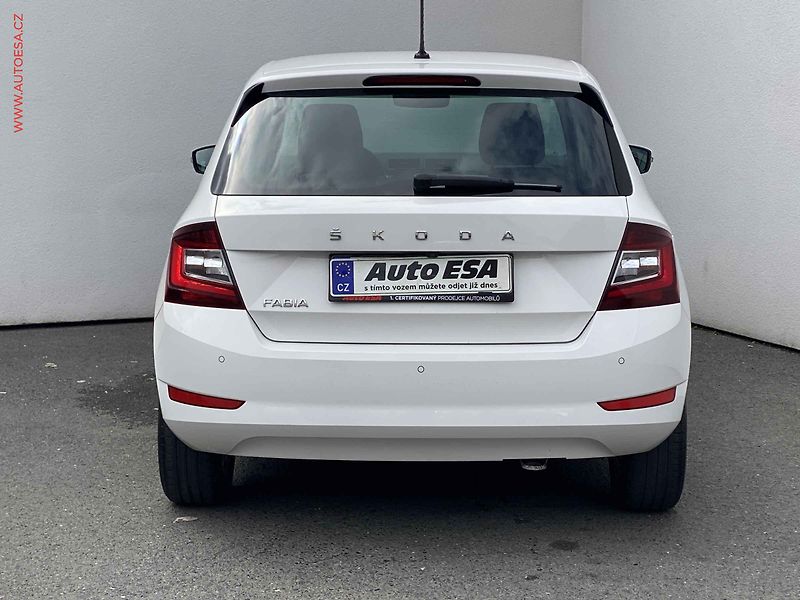 Škoda Fabia (2021) 1.0 TSi, 1.maj,ČR, Style - fotka 5 z 17