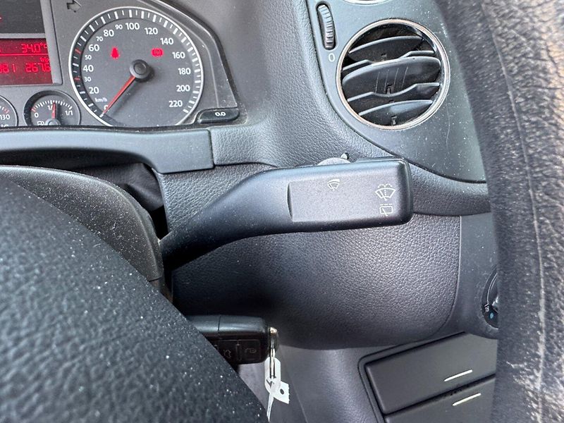 Volkswagen Golf (2005) 1.4 - fotka 21 z 23