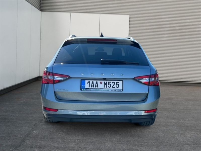 Škoda Superb 2,0 TDI 110 Style AT - fotka 5 z 11