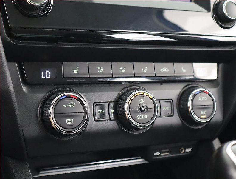 Škoda Octavia (2014) Style 1.6 TDI, Xenony - fotka 20 z 22