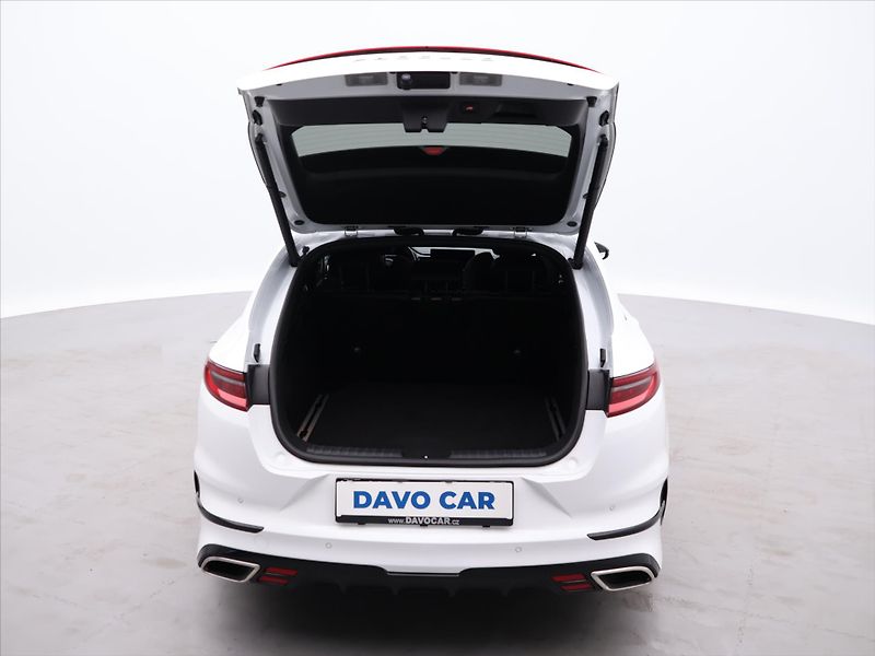 Kia Ceed 1,6 TGDI 150kW GT LED 1.Maj. - fotka 9 z 33