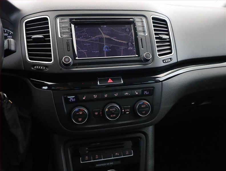 Seat Alhambra (2017) 2.0 TSI, Automat, 7 míst - fotka 10 z 21