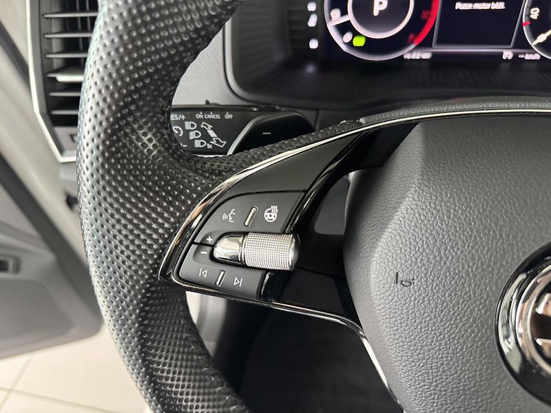 Škoda Karoq 2,0TDI 140kW*4x4*DSG*Drive125 - fotka 25 z 33