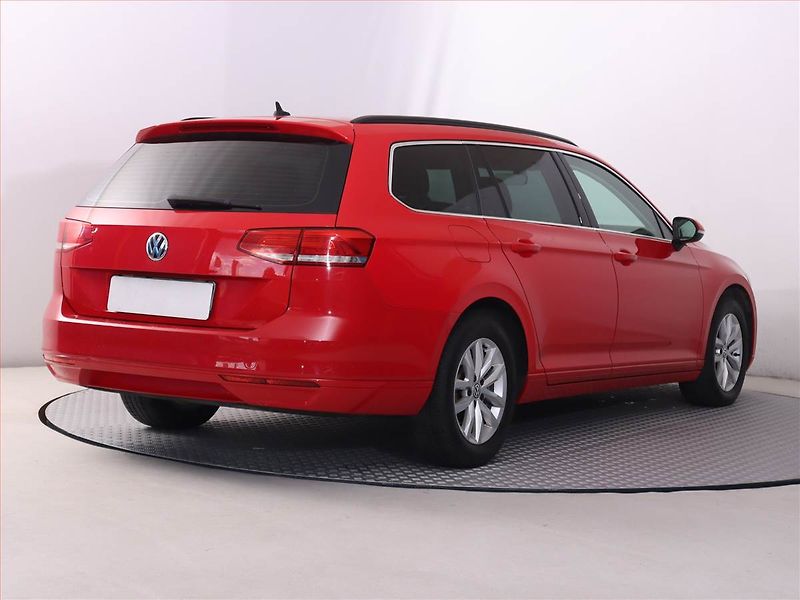 Volkswagen Passat (2016) Comfortline 1.6 TDI - fotka 5 z 17