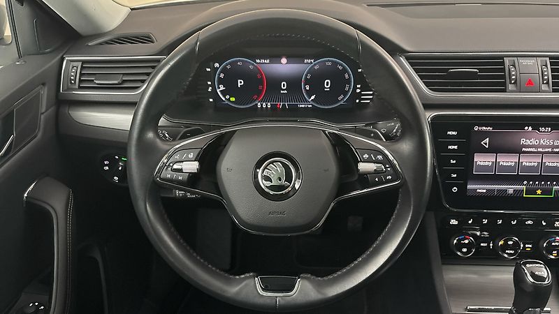Škoda Superb 2.0 TDI DSG 4x4 Style Combi - fotka 9 z 32