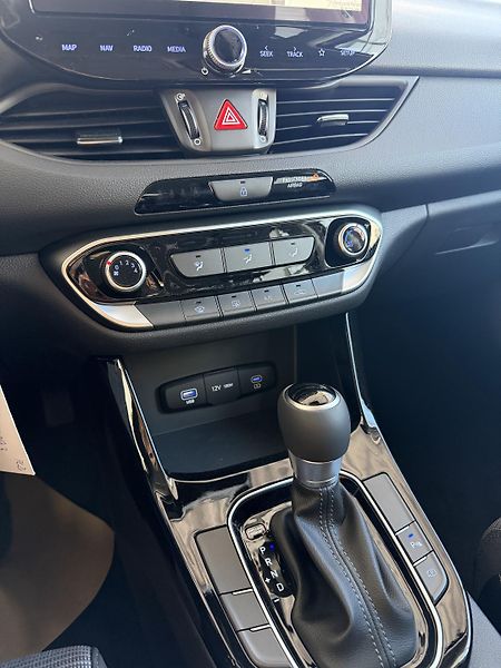 Hyundai i30 (2025) 1.0T-GDi 74kW Comfort AT - fotka 13 z 14