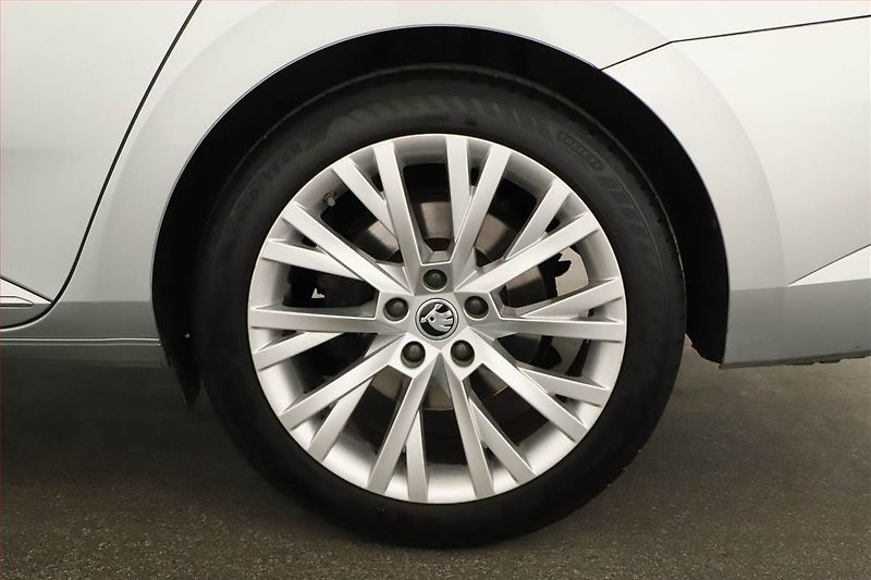 Škoda Superb (2021) Laurin&Klement 2.0 TDI - fotka 11 z 24