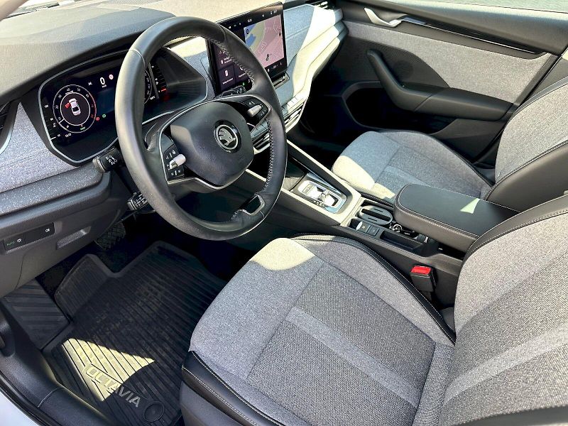 Škoda Octavia (2024) 1.5 TSI 110kW MHEV Top Selecti - fotka 6 z 24