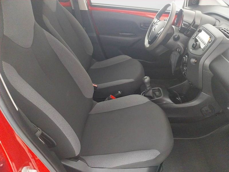 Toyota Aygo (2020) 1.0 VVT-i - fotka 9 z 15