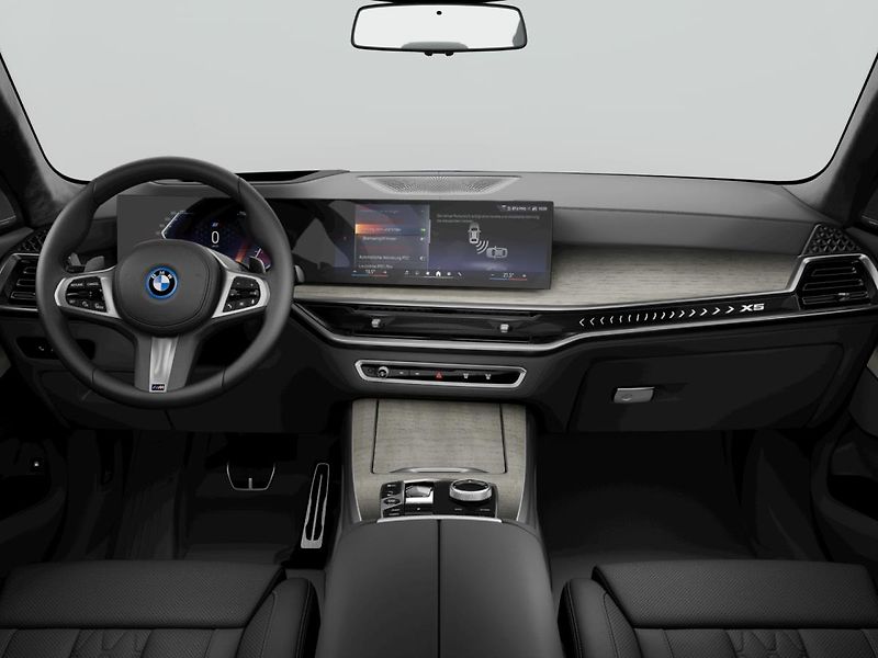 BMW X5 xDrive50e - fotka 9 z 12