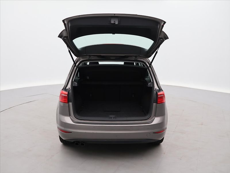 Volkswagen Golf Sportsvan 1,4 TSI 92kW Comfortline DSG - fotka 9 z 31