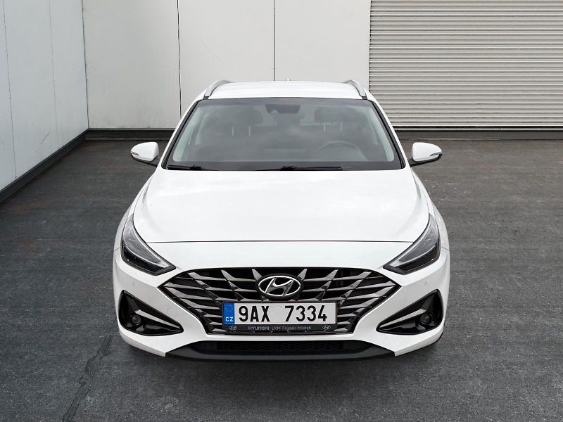 Hyundai i30 (2023) FAMILY SMART 1.0TGDI 88kW CZ  - fotka 2 z 11
