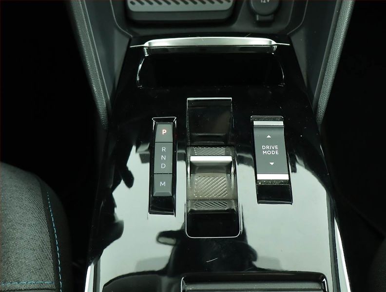 Citroën C4 (2023) 1.2 PureTech, Automat, ČR - fotka 13 z 16