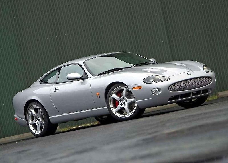 Jaguar XJR-15