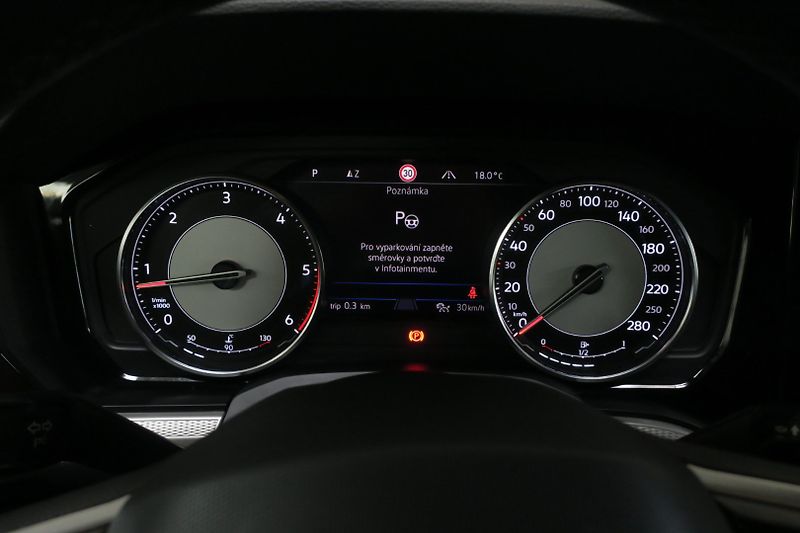 Volkswagen Touareg (2022) 3,0 TDI V6 ČR tažné 3,5t - fotka 20 z 50