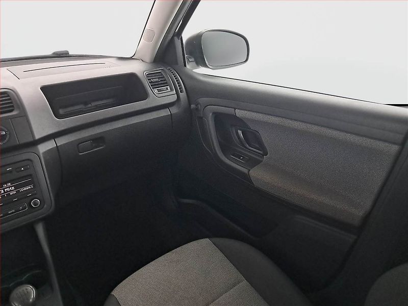 Škoda Fabia (2012) 1.2 12V, nová STK, Tažné - fotka 8 z 13