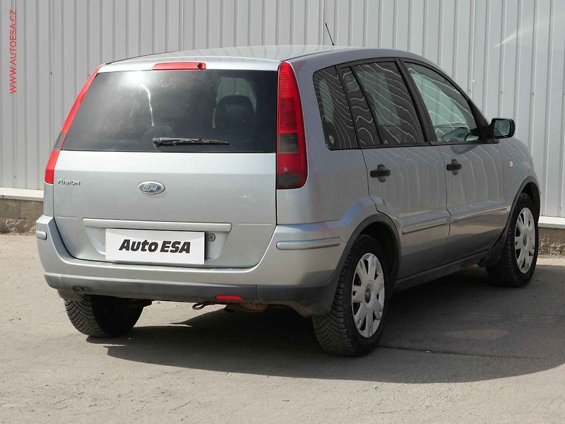 Ford Fusion (2004) 1.6i, AC, TZ - fotka 4 z 14