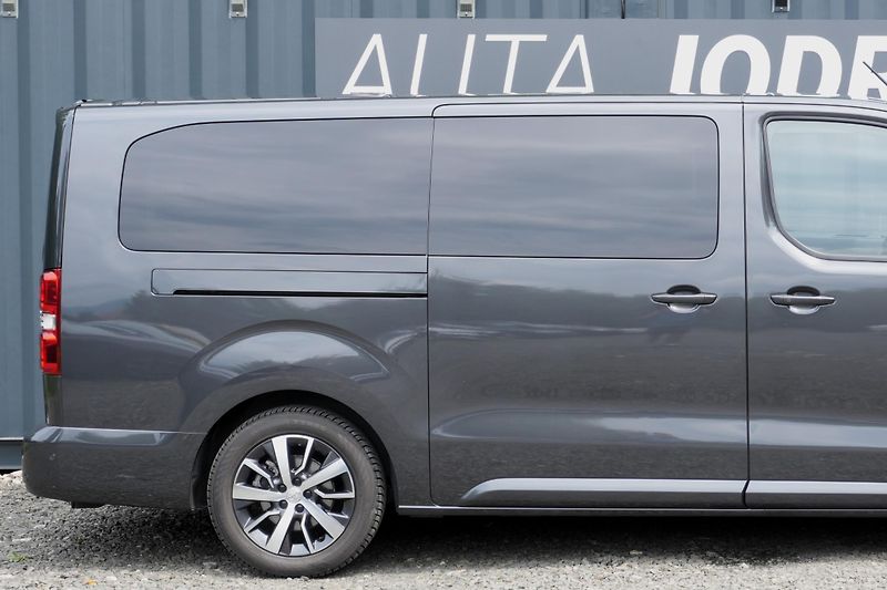 Toyota ProAce Verso 2.0d 130 kW, L2, VIP, Tažné - fotka 10 z 44