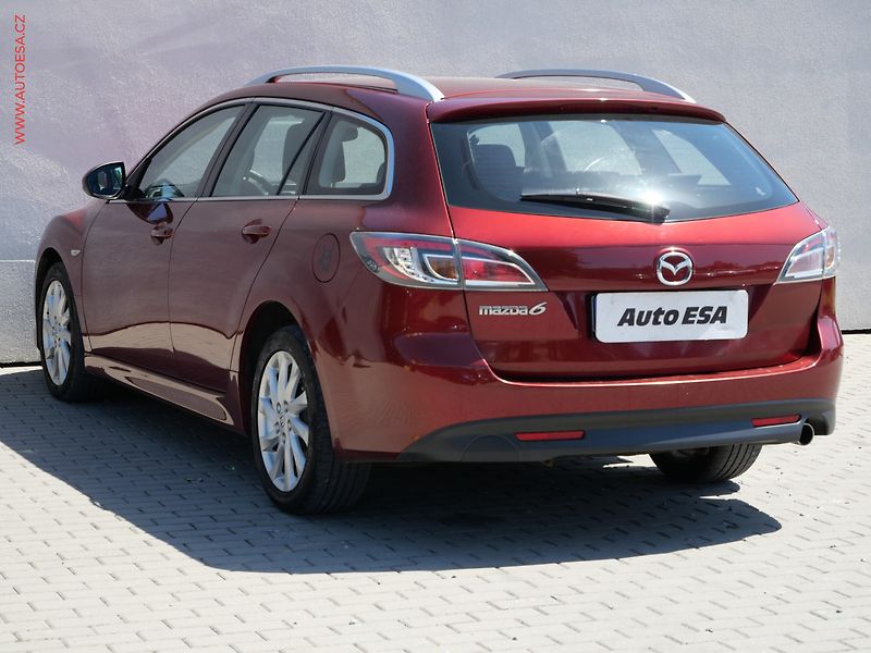 Mazda 6 (2010) 2.2 D, AC, tempo, výhřev sed - fotka 6 z 20
