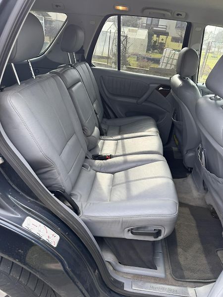 Mercedes-Benz Třídy M (2001) ML270 120kW, Tažné, Automat - fotka 13 z 19