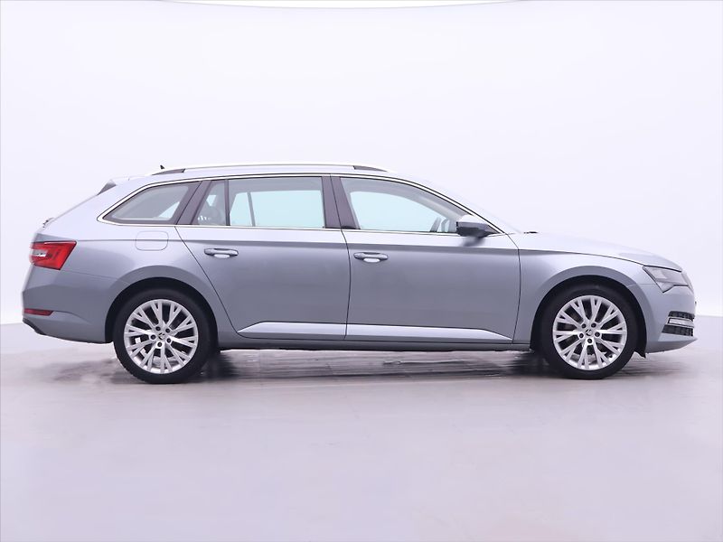 Škoda Superb 2,0 TDI DSG 4x4 CZ Style DPH - fotka 8 z 32