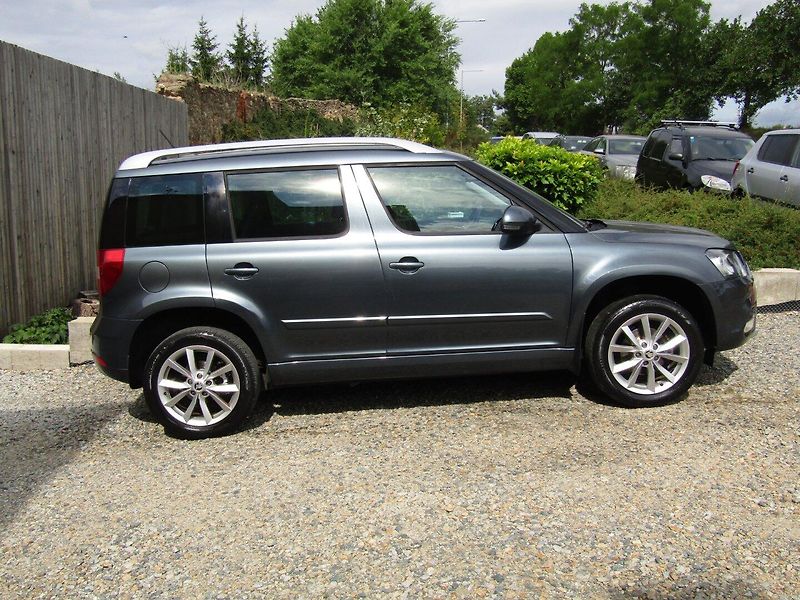 Škoda Yeti (2014) 1.2 TSI 77kW TOP QUALITY - fotka 10 z 38
