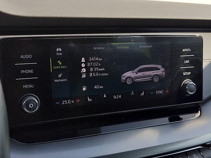 Škoda Octavia (2023) Combi Ambition Plus 2,0 Tdi 11 - fotka 11 z 33