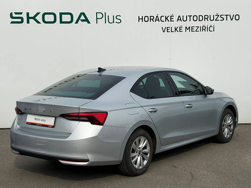 Škoda Octavia Selection 1,5 TSI 85 kW 6° MP - fotka 5 z 25