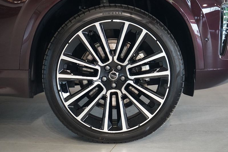 Volvo XC90 B5 PLUS Dark, Vzduch, 360° - fotka 17 z 53