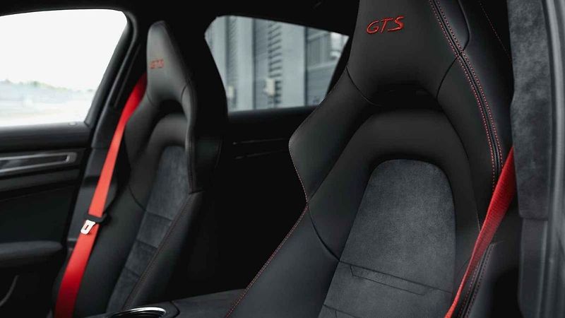 Porsche Panamera GTS a GTS Sport Turismo