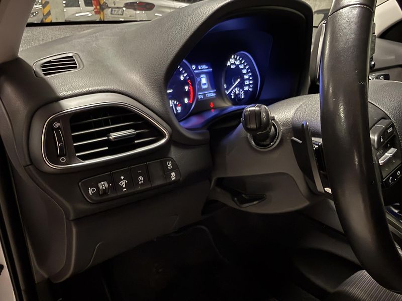 Hyundai i30 (2021) 1.0 T-GDI Comfort automat - fotka 14 z 20